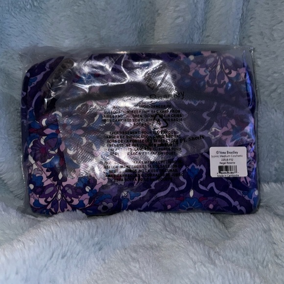 Vera Bradley cosmetic bag - Picture 1 of 4
